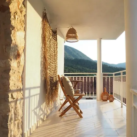 Mi Sestre - Hvar Vrisnik * Jelsa (Hvar)