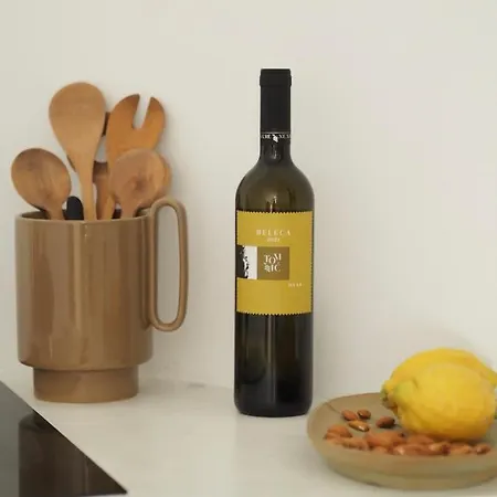 Mi Sestre - Hvar Vrisnik Apartamento *